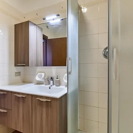 Apartment Lydie Apt. Exclusive Holigarda Desenzano del Garda