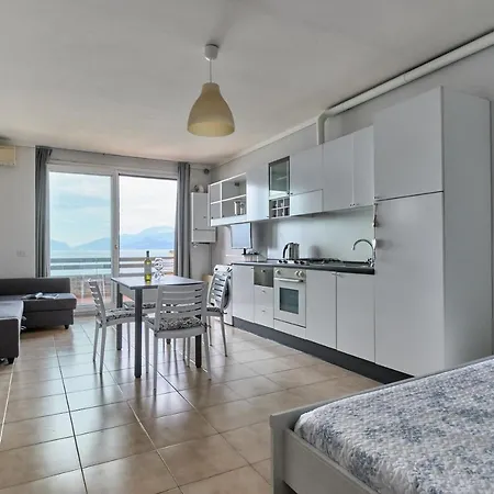 Apartment Lydie Apt. Exclusive Holigarda *